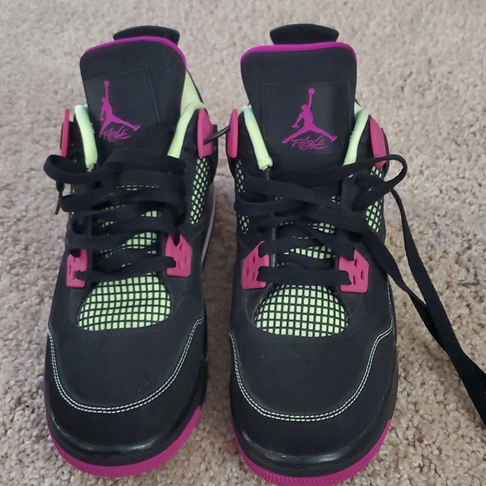 Retro 4 jordans fushia